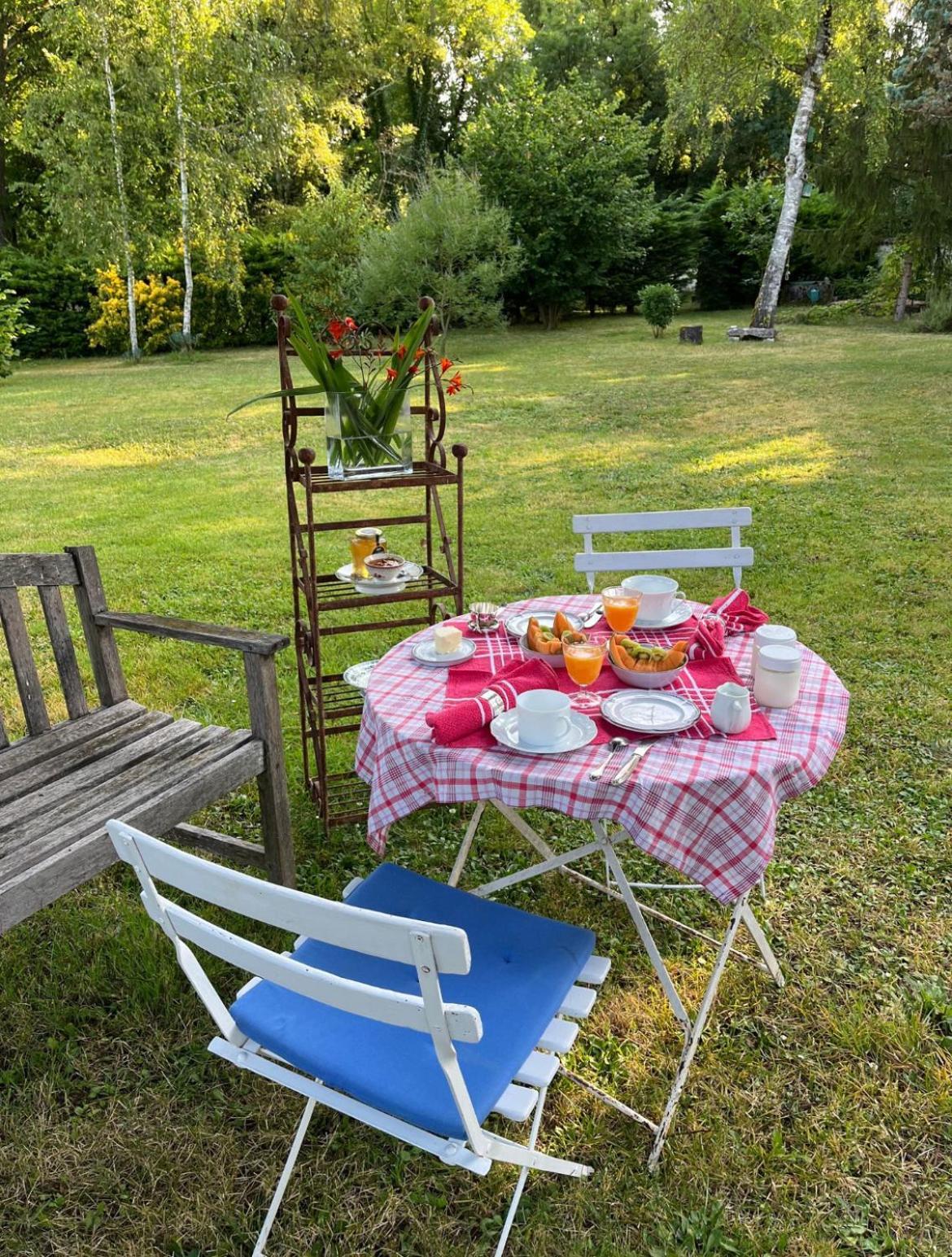 La Laiterie Du Logis Bed & Breakfast Chaniers ภายนอก รูปภาพ